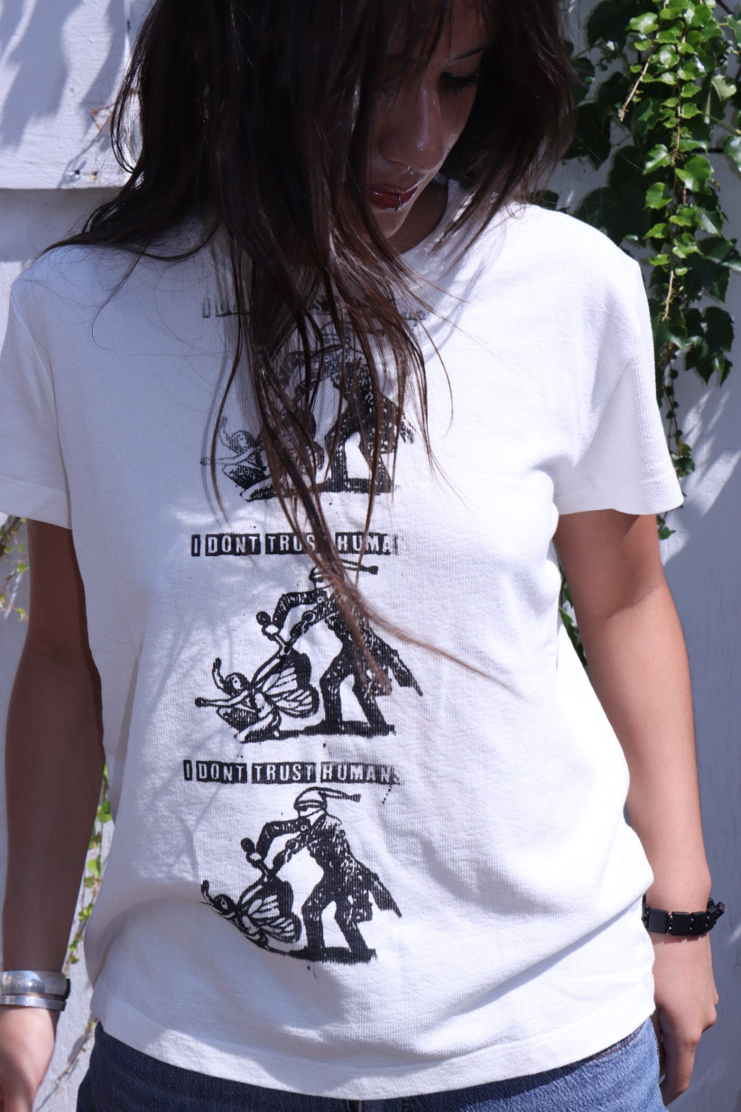 “i don’t trust humans” tee