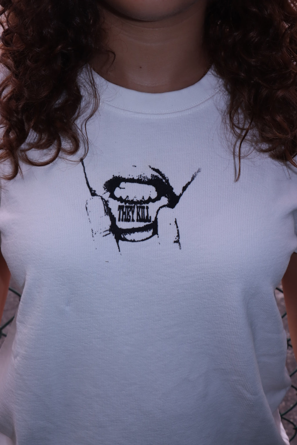 “lip” tee